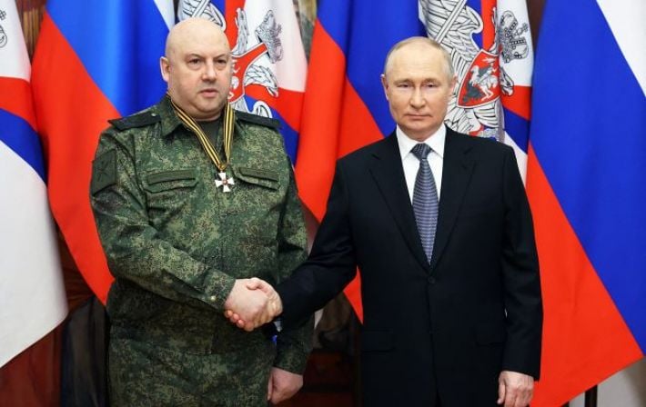 Новая зимняя тактика Кремля: The Telegraph предупреждает о риске ударов по киевским мостам с участием генерала Суровикина