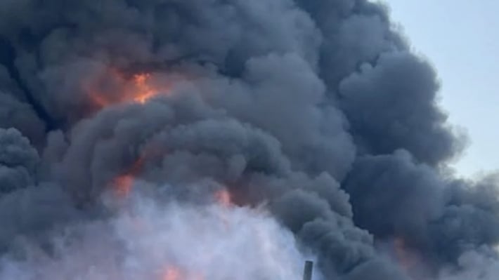 Россияне атаковали территорию АТП в Запорожье и мостовые переходы: что известно