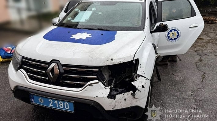 Российский дрон атаковал полицейскую машину во время эвакуации людей из Таврической общины