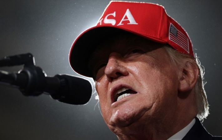 Трамп признался, что пользуется макияжем, и объяснил, почему без косметики выглядит «как мертвец»