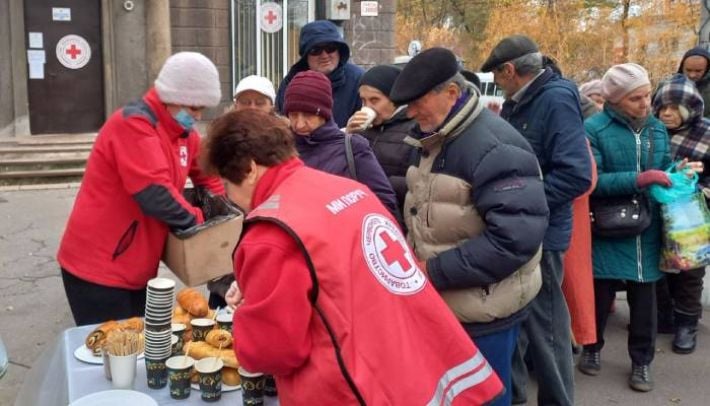У Запорожье с 2 ноября возобновляют выдачу горячих обедов для людей, оказавшихся в трудной ситуации: где именно